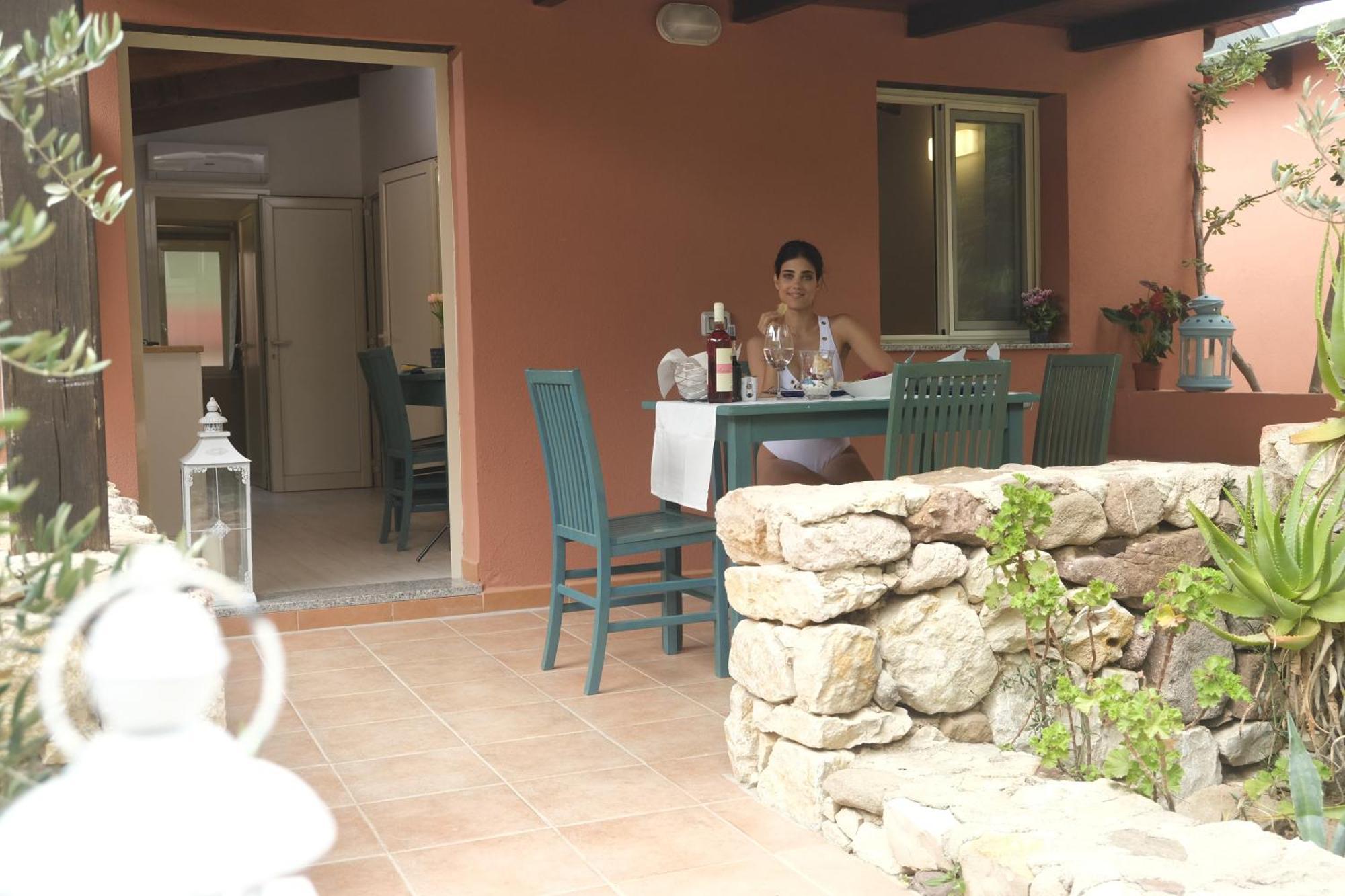 Villaggio Camping Torre Del Porticciolo Porto Conte Bilik gambar